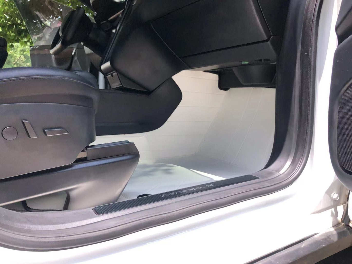 Tesla Model X Custom Floor Mats – 360° Perfect Fit