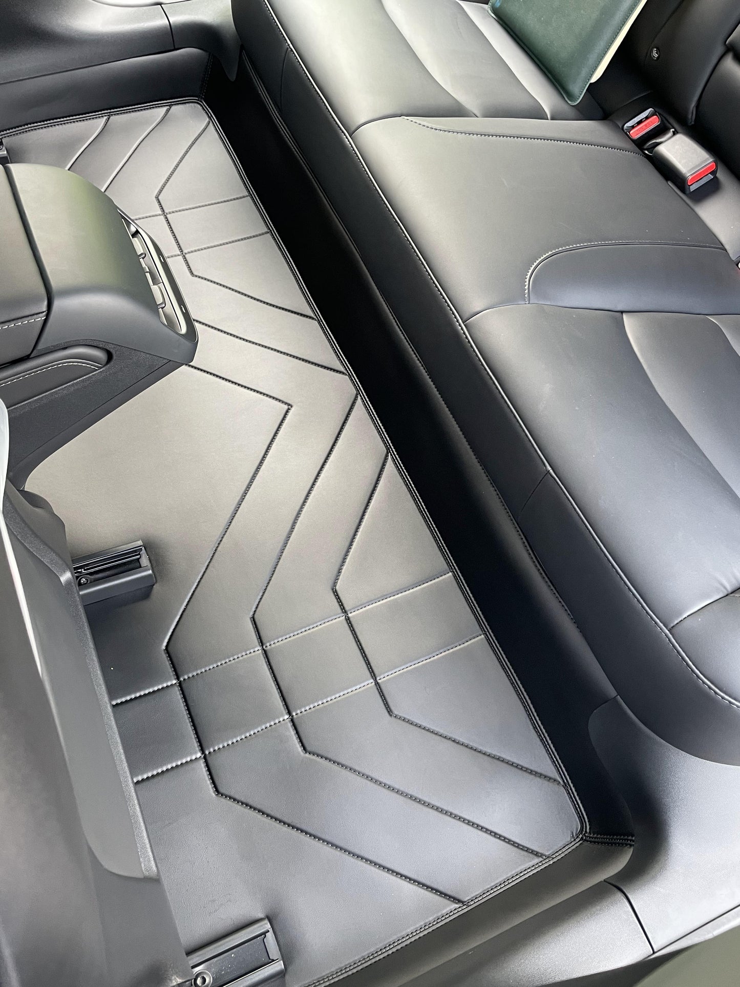 Tesla Model 3 Custom Floor Mats – 360° Perfect Fit