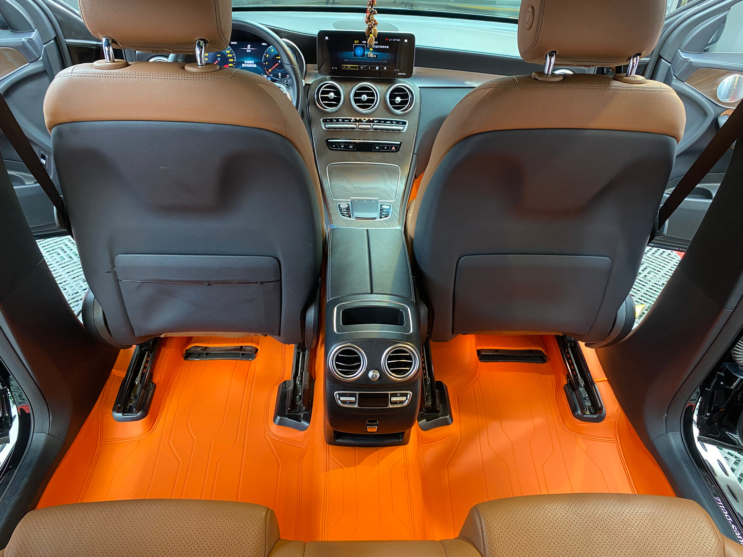 Mercedes-Benz C-Class Custom Floor Mats – 360° Perfect Fit